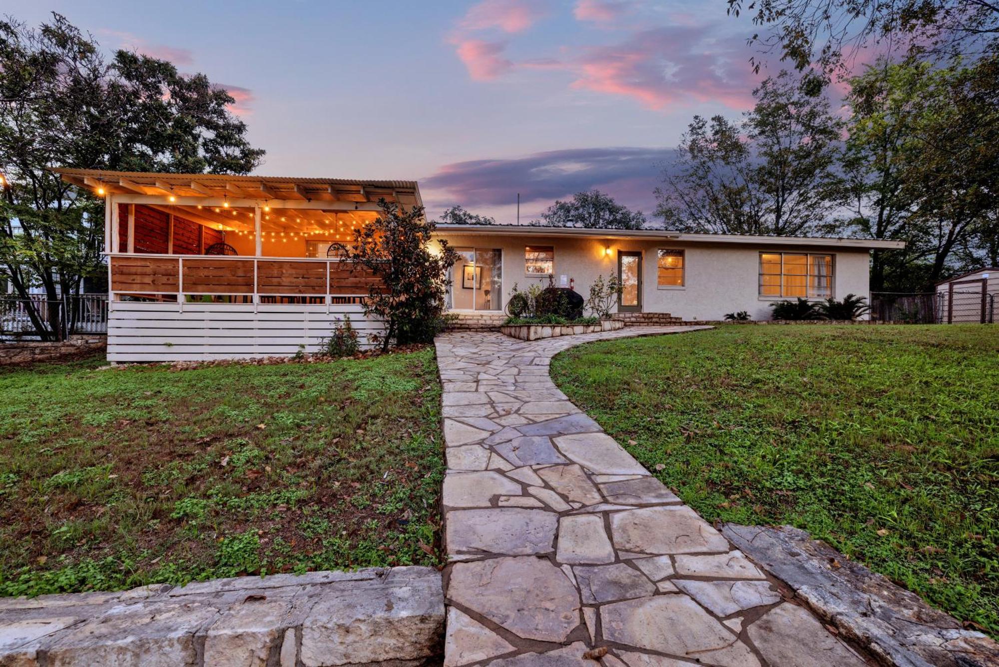 Luxury Lakefront Oasis With Boat Dock-Firepit McQueeney Dış mekan fotoğraf